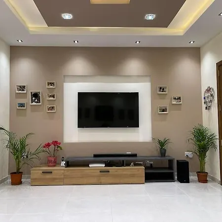 Sunrise - Modern Near The Daire